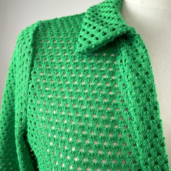 H&M long sleeve green top with collar. Women’s size medium - Picture 2 of 5